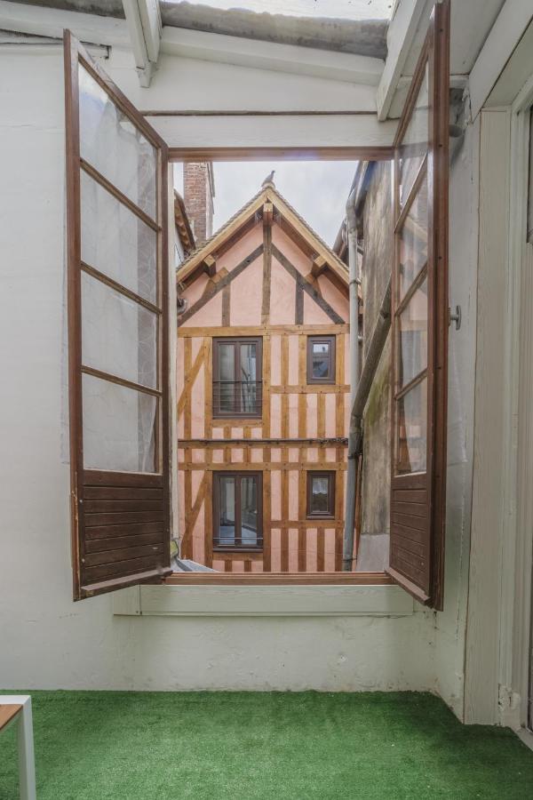 Appartement Hypercentre - Coup de cœur - Patio à Troyes Extérieur photo